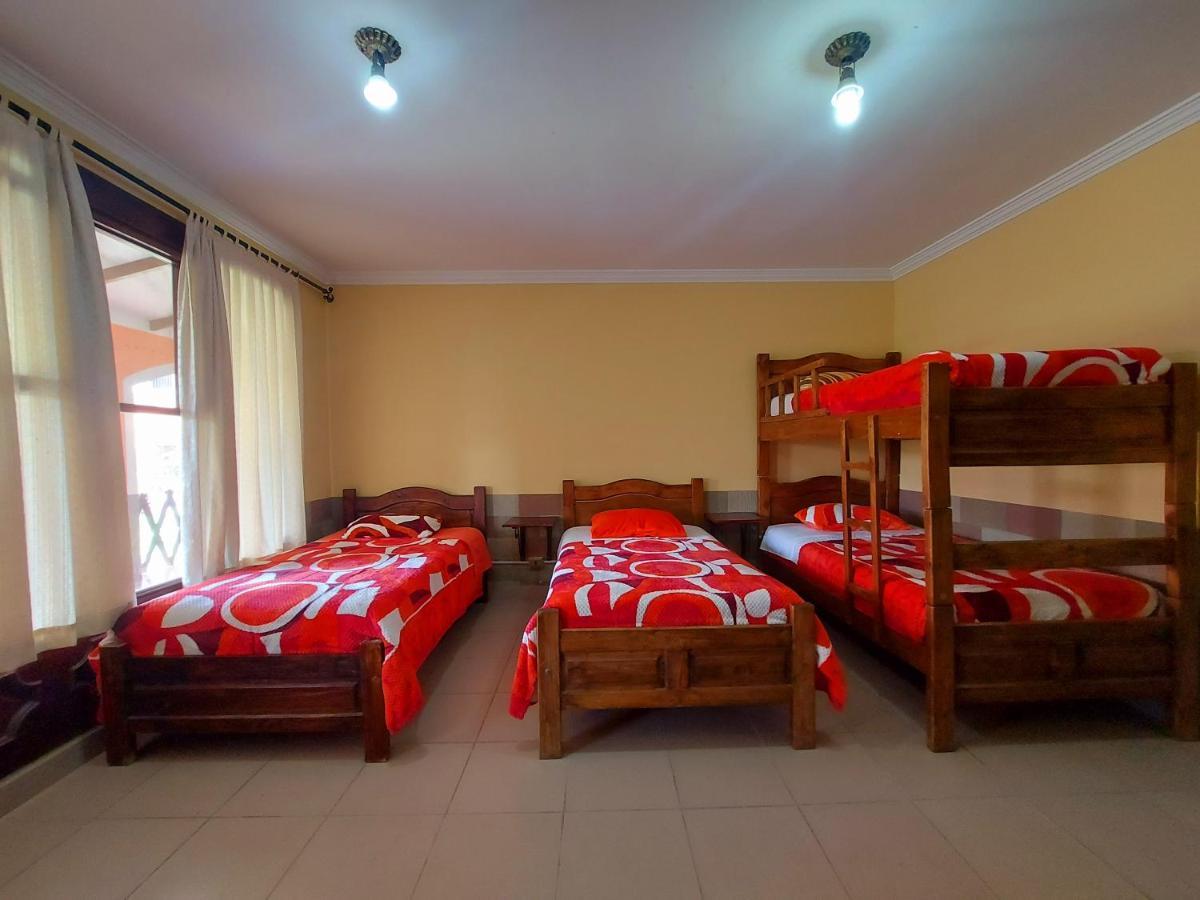 Naupa House Hostel Кочабамба Екстериор снимка