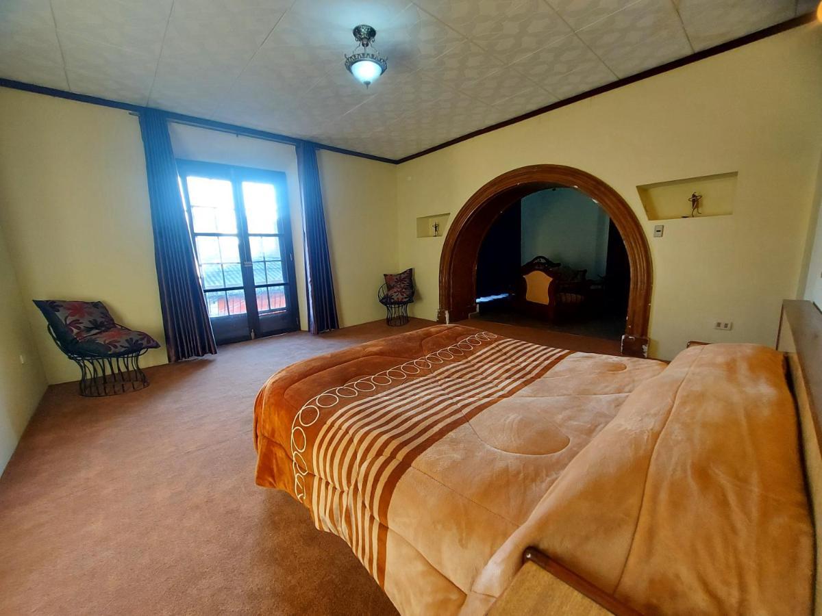 Naupa House Hostel Кочабамба Екстериор снимка