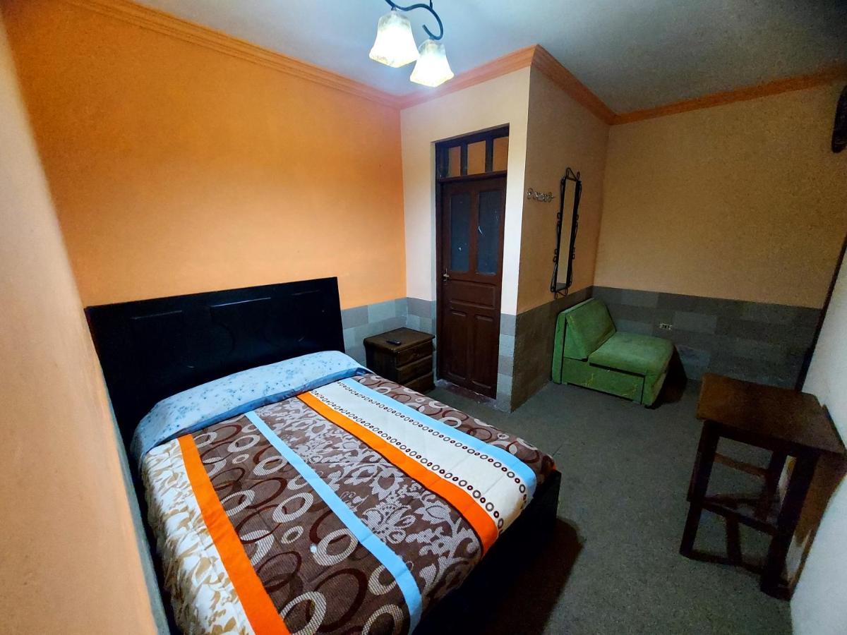 Naupa House Hostel Кочабамба Екстериор снимка